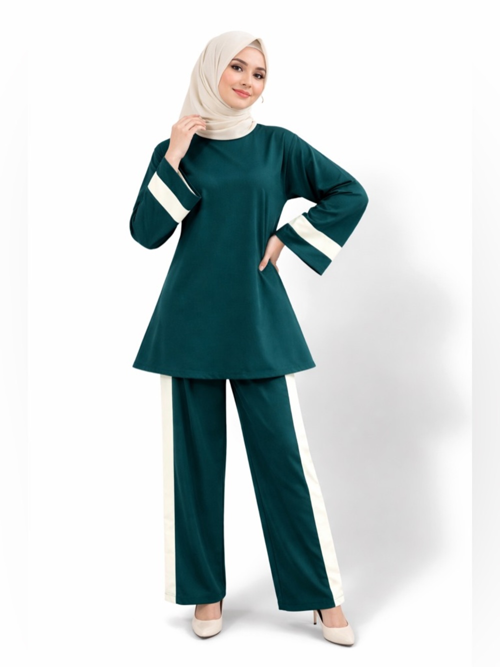 Green Modest Two-Piece Set – Wide Sleeve Tunic & Side Stripe Pants – Size M